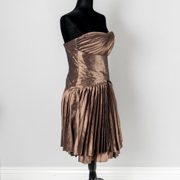 NWT HALSTON HERITAGE METALLIC PLEATED MINIDRESS -6 - Picture 9 of 10